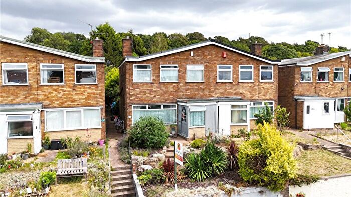 3 Bedroom Semi-Detached House For Sale In Lea Road, Gainsborough, Lincolnshire, DN21