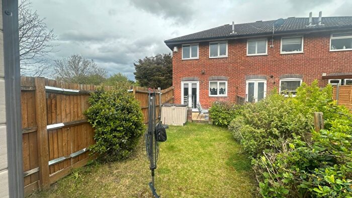 2 Bedroom End Terrace House For Sale In Tunstock Way, Belvedere, Kent, DA17