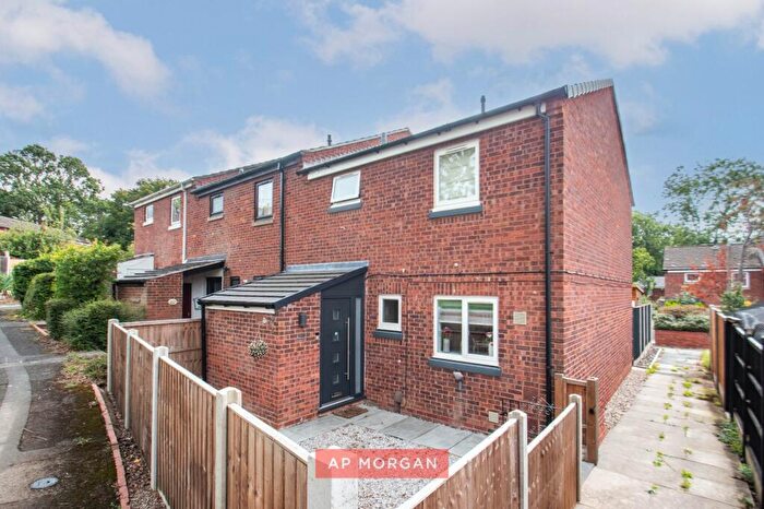 3 Bedroom End Of Terrace House For Sale In Northleach Close, Church Hill, Redditch, Worcestershire, B98