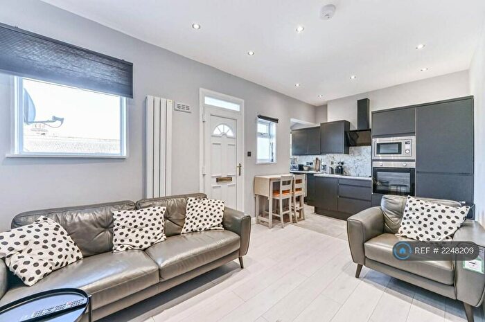 1 Bedroom Flat To Rent In London Road, Croydon, CR0