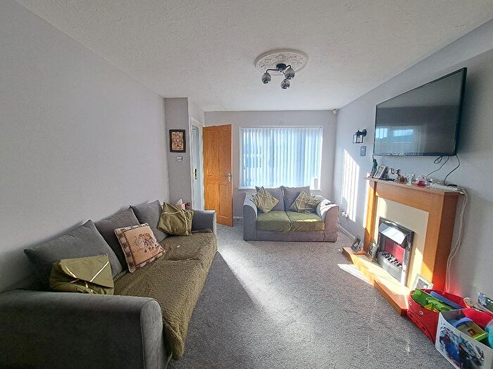3 Bedroom Terraced House For Sale In Rochester Croft, Walsall, WS2