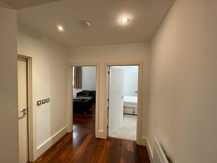 2 Bedroom Apartment To Rent In Holly Street, Sheffield, S1