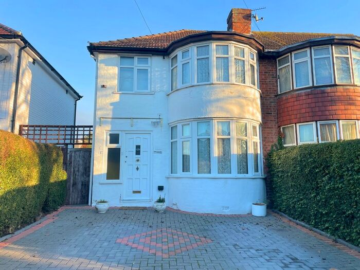 3 Bedroom Semi-Detached House To Rent In Reading Road, Northolt, UB5