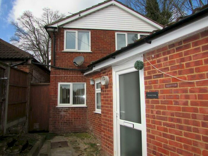 1 Bedroom Semi-Detached House To Rent In Jacks Hill, SG4