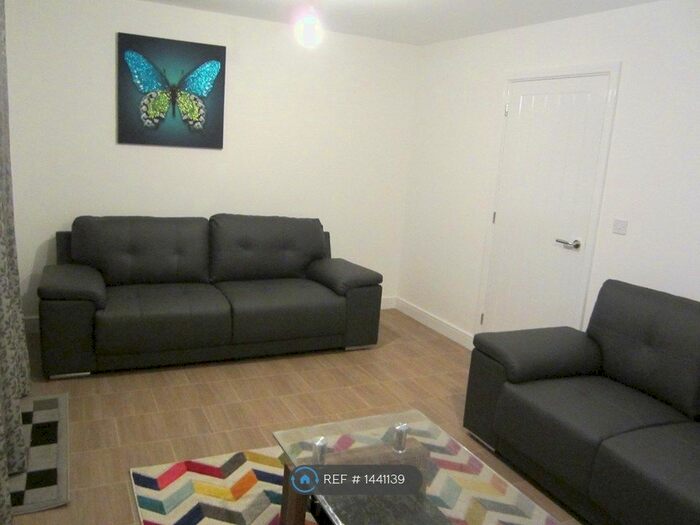 3 Bedroom Semi-Detached House To Rent In Varley Street, Manchester, M40