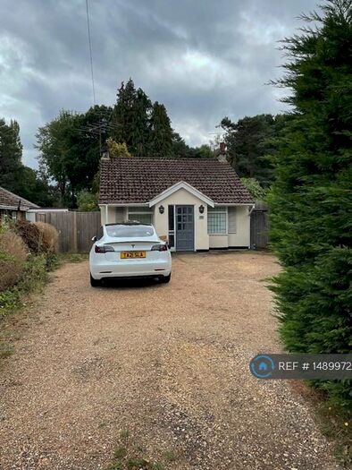 3 Bedroom Bungalow To Rent In Nine Mile Ride, Finchampstead, Wokingham, RG40
