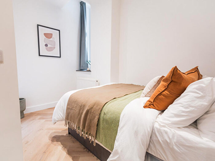 1 Bedroom Apartment To Rent In Apt, Churchill House Residence #, LS1