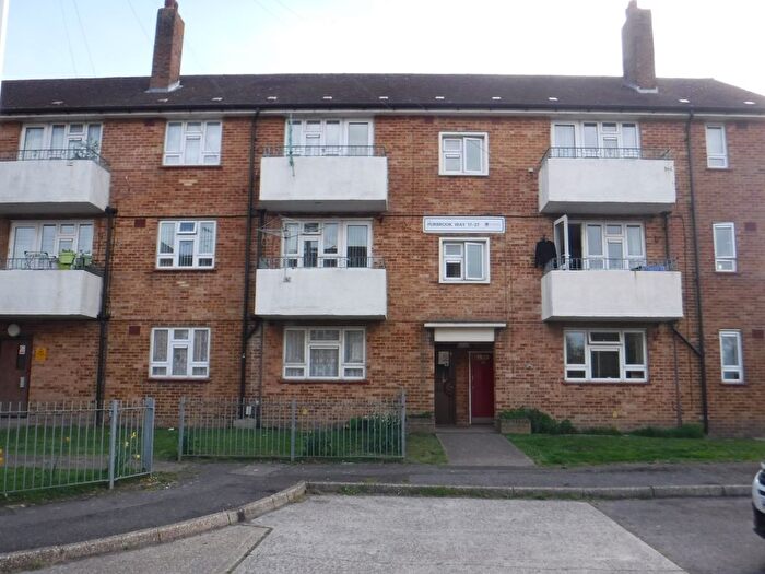 2 Bedroom Flat To Rent In Purbrook Way, Havant, PO9