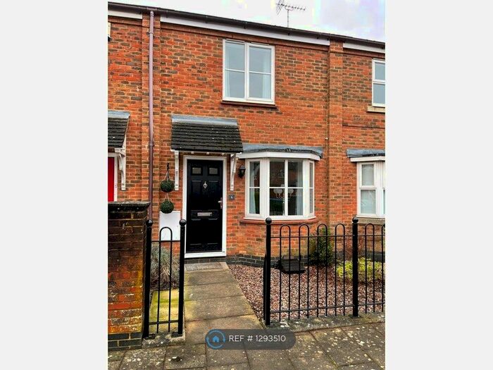 2 Bedroom Terraced House To Rent In Woodmans Croft, Aylesbury HP19