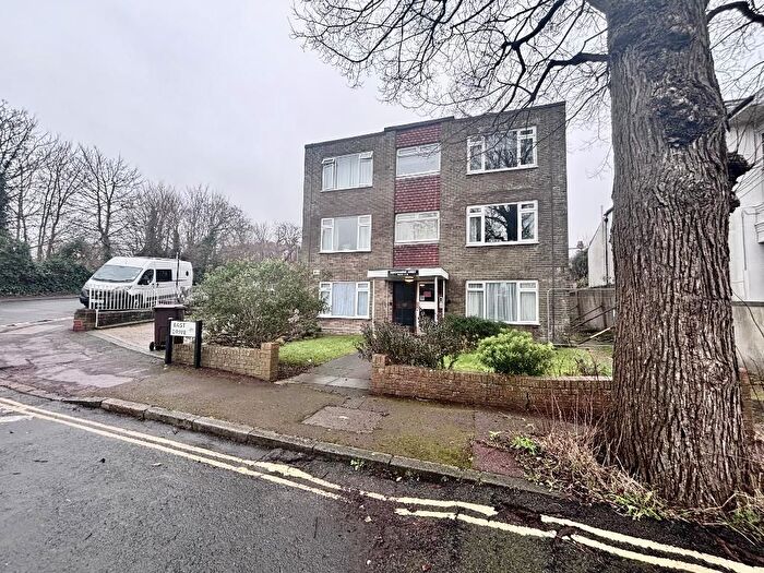 1 Bedroom Studio To Rent In Windermere Court, East Drive, Brighton, BN2