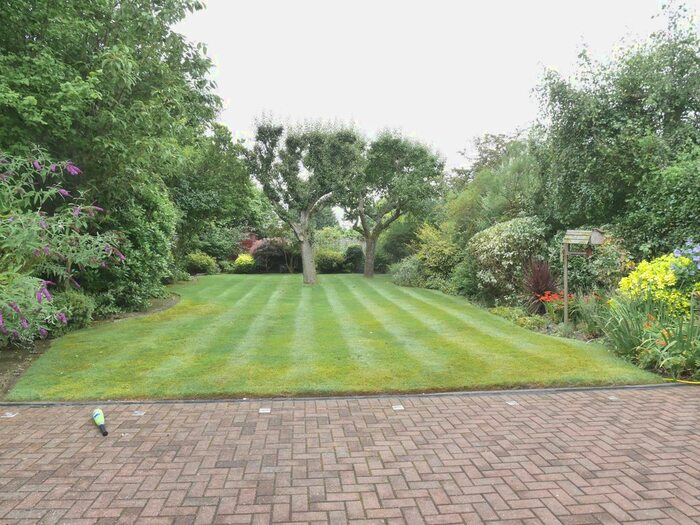 4 Bedroom Semi-Detached House To Rent In Hill Road, Pinner, HA5