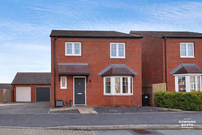 3 Bedroom Detached House For Sale In Meadow Way, Tamworth, B79