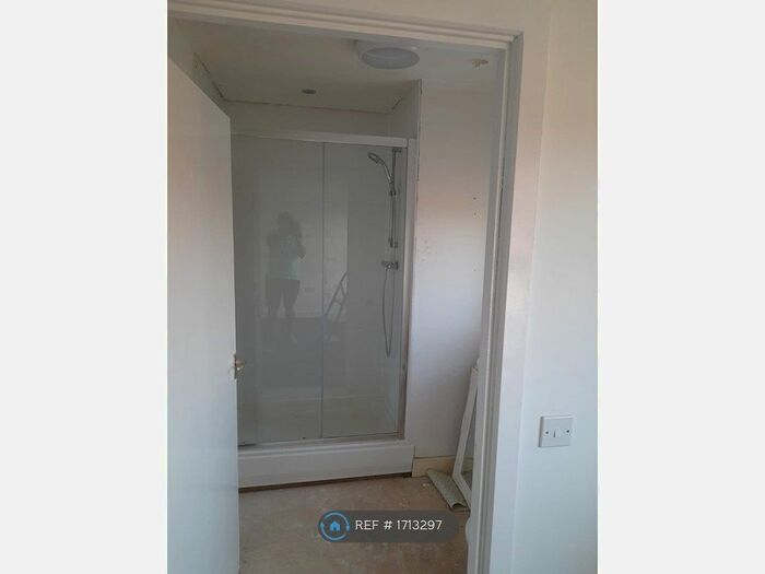 4 Bedroom End Of Terrace House To Rent In Tower Square, Northampton, NN5