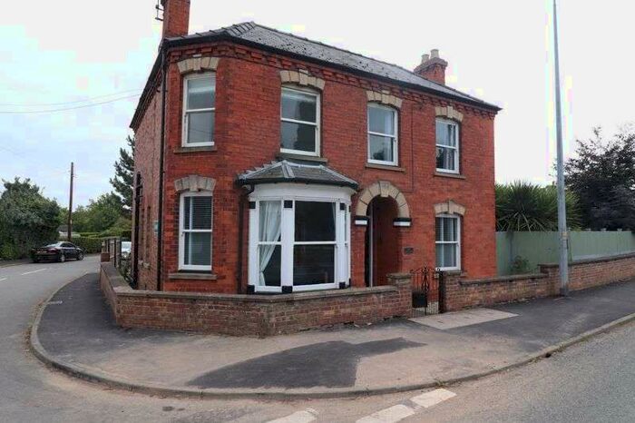 4 Bedroom Detached House For Sale In Church Street Donington, PE11