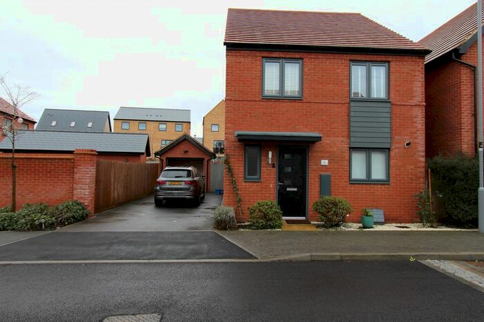 3 Bedroom Detached House To Rent In Friesland Avenue, Whitehouse, Milton Keynes, MK8