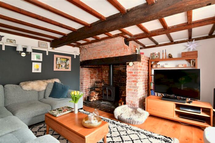 4 Bedroom Semi-Detached House For Sale In Sandbanks Lane, Graveney, Faversham, Kent, ME13