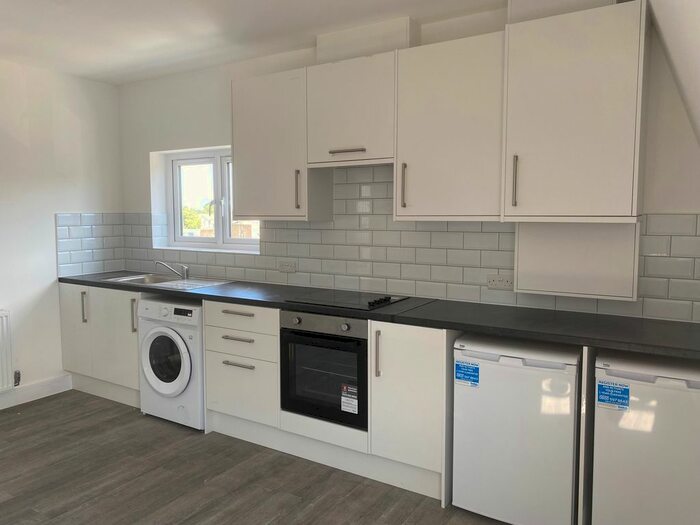 1 Bedroom Flat To Rent In Nightingale Road, Wood Green, N22