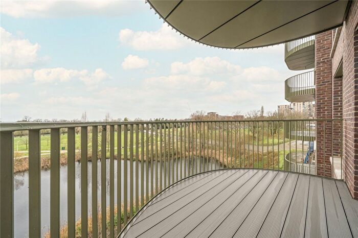 2 Bedroom Flat To Rent In Astell Road, London, SE3