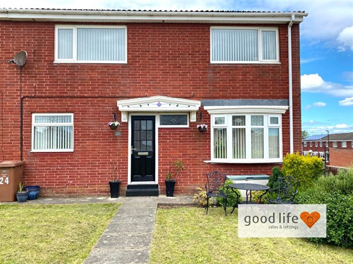 4 Bedroom Semi-Detached House For Sale In Fairgreen Close, Hall Farm, Sunderland, SR3