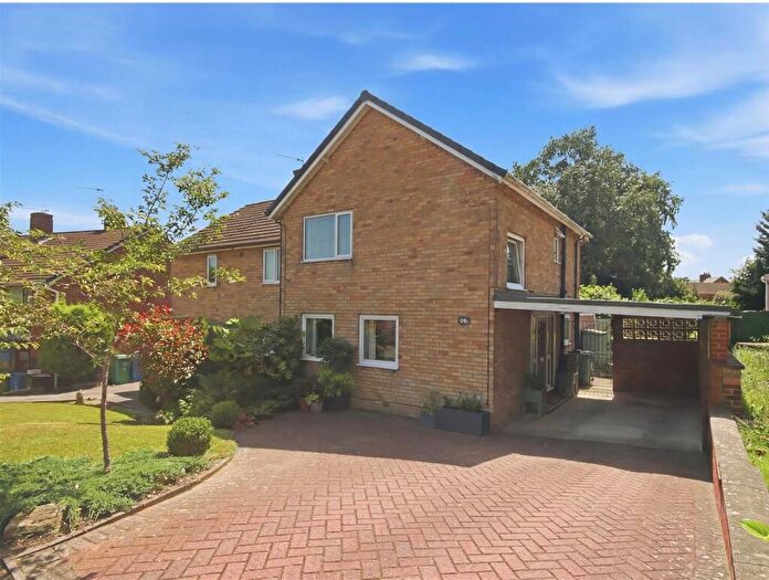 2 Bedroom Semi-Detached House For Sale In Wenlock Crescent, Loundsley Green, Chesterfield, S40