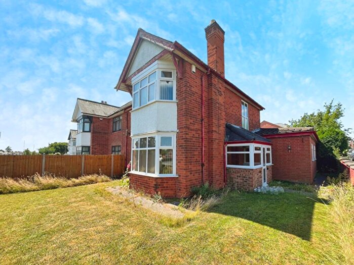 3 Bedroom Semi-Detached House For Sale In Kirkland Road, Leicester, Leicestershire, LE3