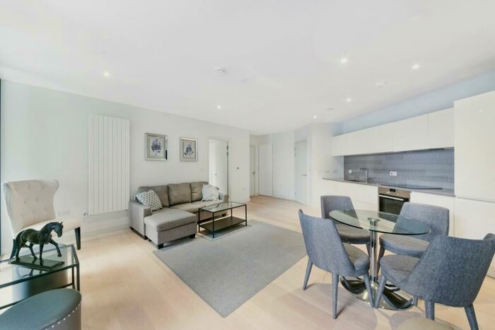 2 Bedroom Apartment To Rent In Cutter House, Royal Wharf, Royal Docks, E16