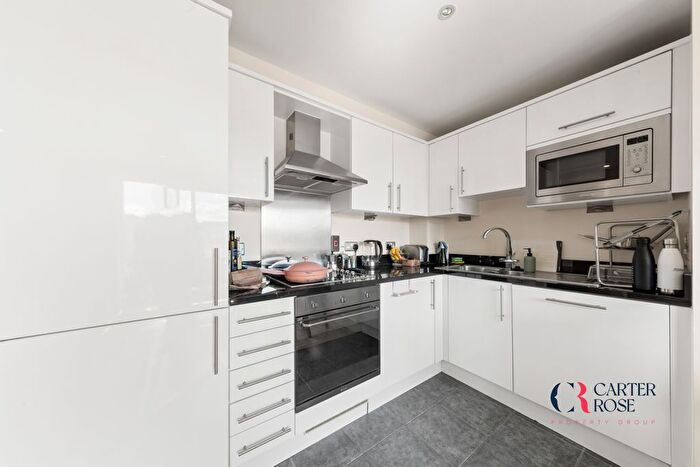 1 Bedroom Flat To Rent In Long Lane, London, SE1