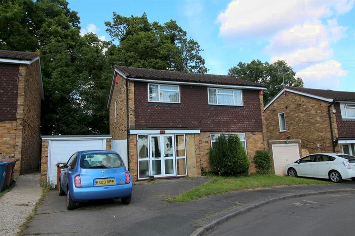 3 Bedroom Property To Rent In Sequoia Park, Pinner, HA5