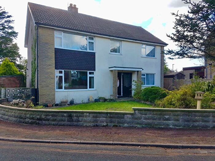 4 Bedroom Detached House For Sale In Church Close, Lancaster, LA2