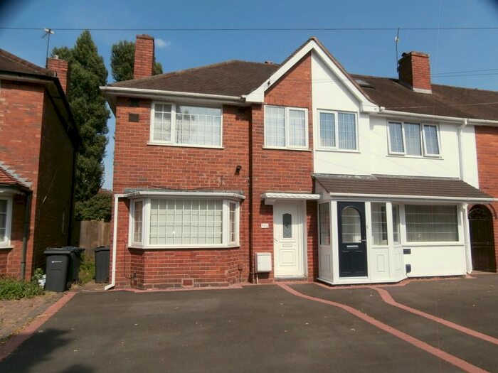 3 Bedroom End Of Terrace House To Rent In Hathersage Road, Great Barr, Birmingham, B42