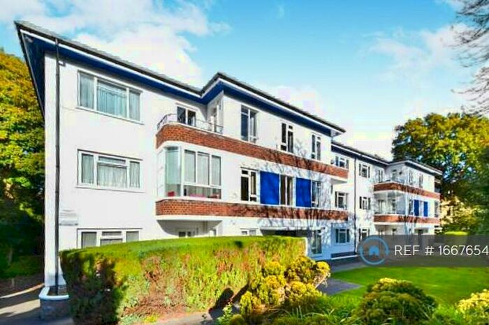 2 Bedroom Flat To Rent In Bourne River Court, Bournemouth, BH4