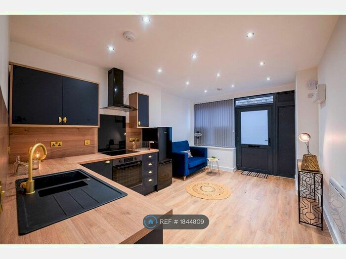 1 Bedroom Flat To Rent In Union Street, Oldham, OL1