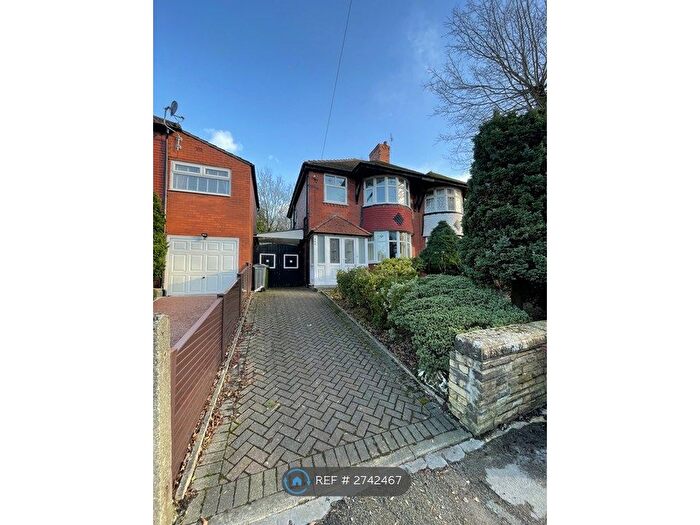 4 Bedroom Semi Detached House To Rent In Middleton Road, Manchester, M8