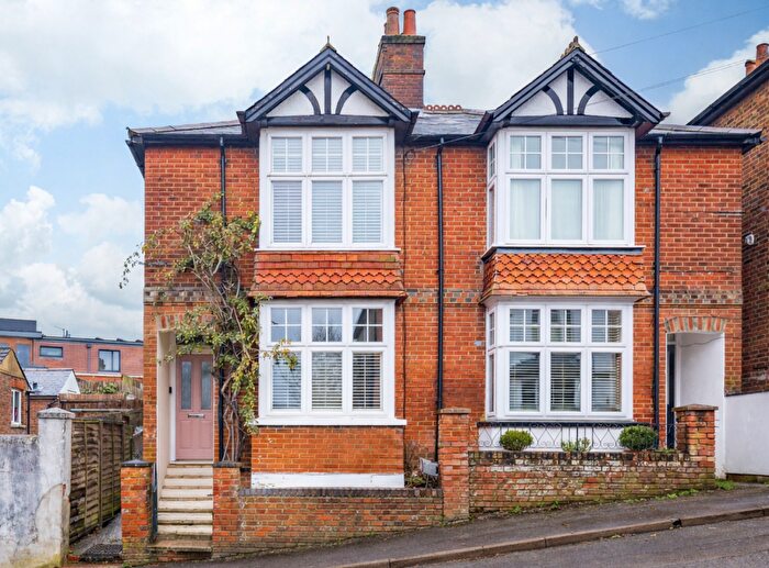 3 Bedroom Semi Detached House For Sale In Oxford Road, Guildford, GU1
