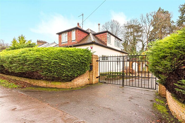 4 Bedroom Detached House To Rent In London Road, Sunningdale, Berkshire, SL5