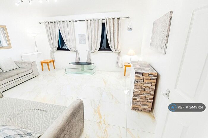 1 Bedroom Flat To Rent In Horseferry Road, London, E14