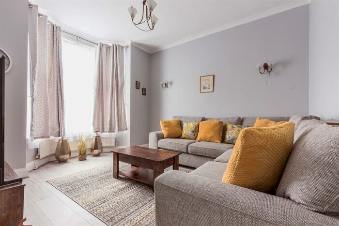 4 Bedroom House To Rent In Sydney Road, London, N8