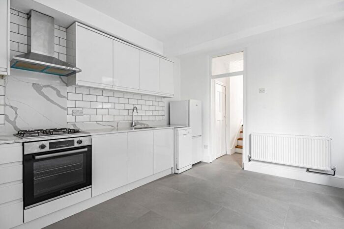 1 Bedroom Flat To Rent In Princess May Road, Stoke Newington, N16