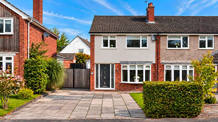 3 Bedroom Semi Detached House For Sale In Lyndhurst Avenue, Hazel Grove, SK7