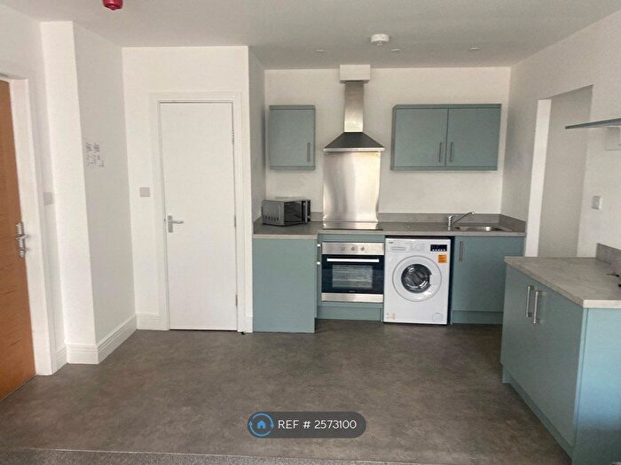1 Bedroom Flat To Rent In Linthorpe Road, Middlesbrough, TS1
