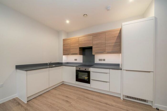 2 Bedroom Apartment To Rent In Selden Hill, Hemel Hempstead, HP2