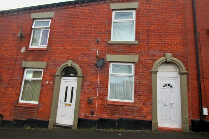 2 Bedroom Terraced House To Rent In Kingsbridge Road, Oldham, OL8