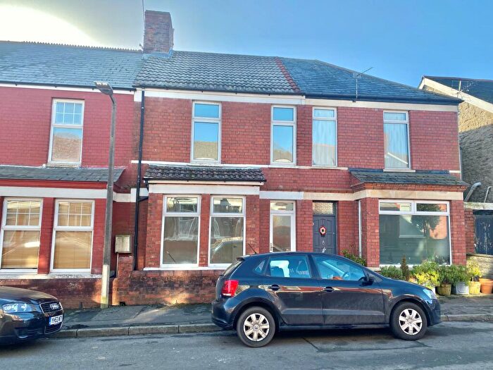 3 Bedroom House To Rent In Castle Street, CF62