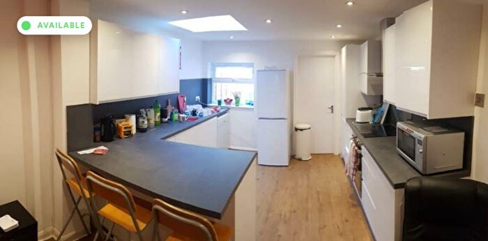 6 Bedroom Terraced House To Rent In Heeley Road, Selly Oak, Birmingham, B29