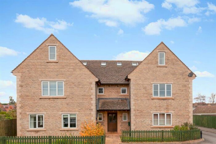 2 Bedroom Apartment To Rent In Verinia Court, Shipton Road, Woodstock, OX20
