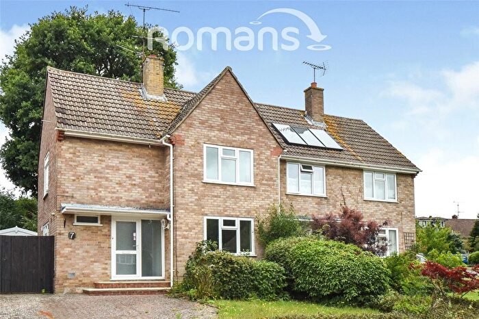 3 Bedroom Semi-Detached House For Sale In Lakeside, Earley, Reading, RG6