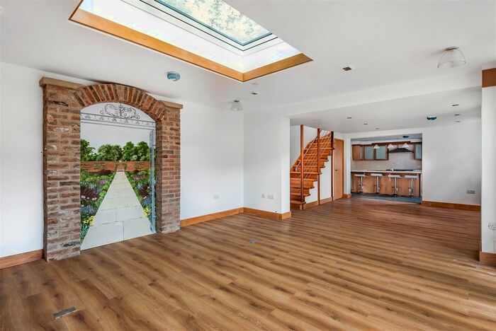 3 Bedroom Detached House To Rent In The Coach House, York, North Yorkshire, YO24