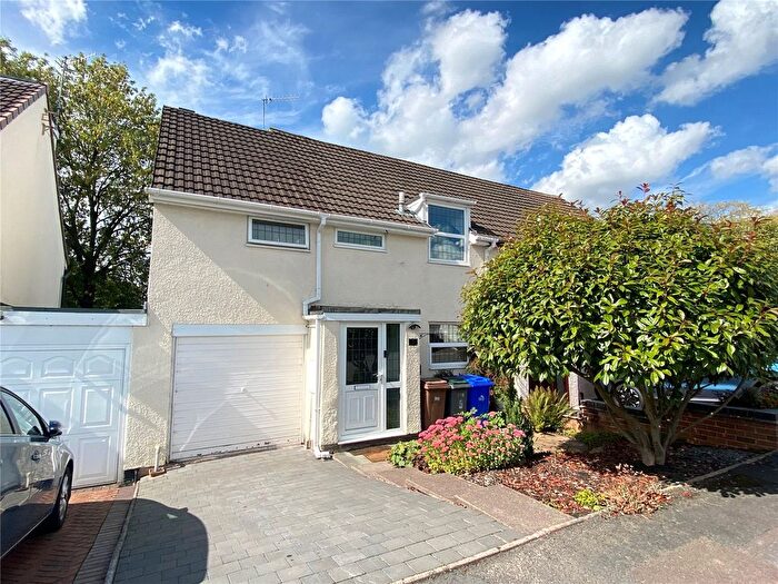 3 Bedroom Semi-detached House For Sale In Imandra Close, Stoke-On-Trent, Staffordshire, ST4