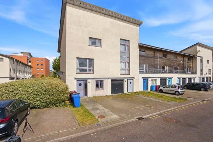 5 Bedroom Town House For Sale In Thorter Row, Dundee, DD1