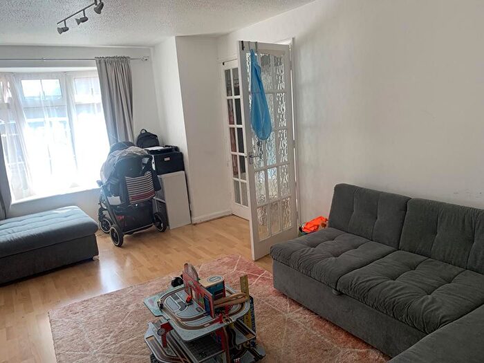 5 Bedroom Terraced House To Rent In Verwood Road, Harrow, Greater London, HA2